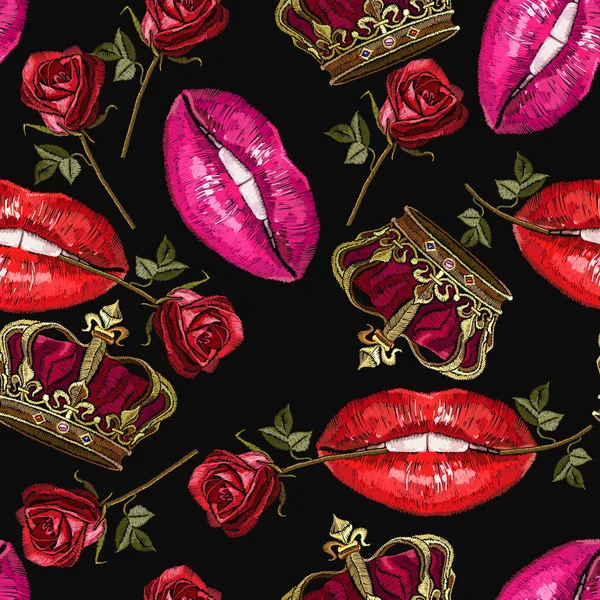 刺繍唇 バラの花と王冠のシームレスなパターン シャツのデザイン テンプレート — ストックベクタ