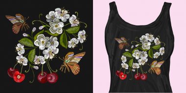 Nakış kiraz çiçeği ağacı ve kelebek