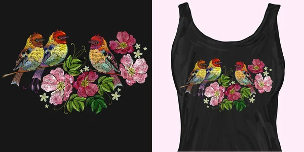 Uccelli da ricamo e rose selvatiche. Design di abbigliamento alla moda Vettoriali Stock Royalty Free