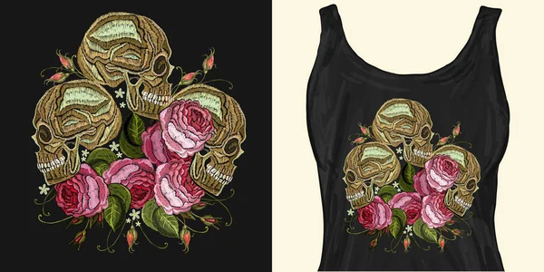 세 개의 두개골과 장미 꽃을 자수. 트렌디한 의류 디자인 로열티 프리 스톡 일러스트레이션