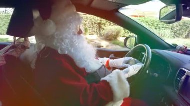 Noel Baba mutlu araba sürüşleri.