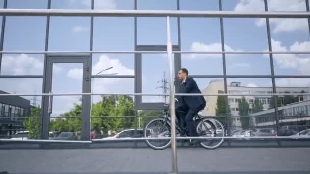 Businessman Formal Wear Riding Bike Building Daytime — Stock Video