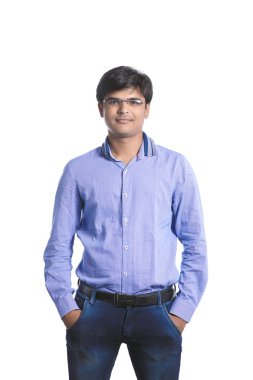 mutlu genç Hintli adam