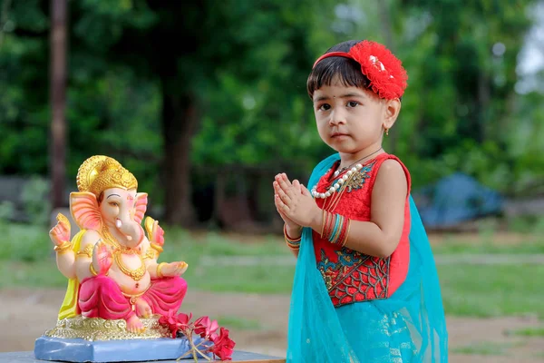 Little Indian Girl Child Lord Ganesha Praying Indian Ganesh Festival - Stock-foto