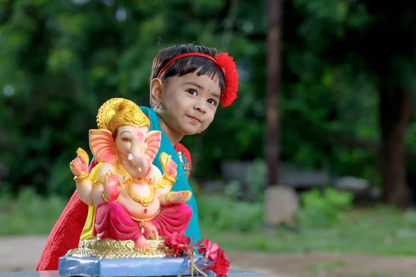 Little Indian Girl Child Lord Ganesha Praying Indian Ganesh Festival — Stok Foto