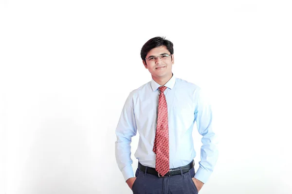 Unga Indiska Affärsmannen Över Vit Bakgrund — Stockfoto