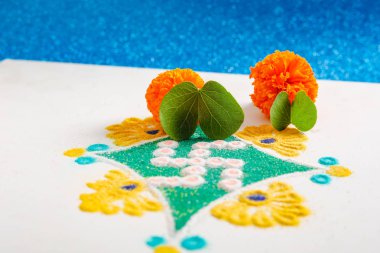 Mutlu Dussehra tebrik kartı, yeşil yaprak ve pirinç