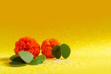 Mutlu Dussehra tebrik kartı, yeşil yaprak ve pirinç