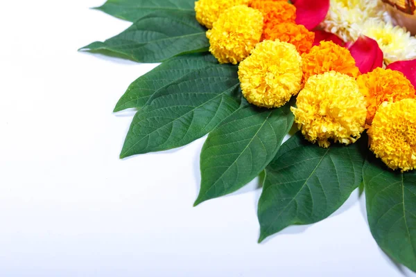 Marigold Flower Rangoli Design Diwali Festival Indian Festival Flower Decoration — Stock Photo, Image