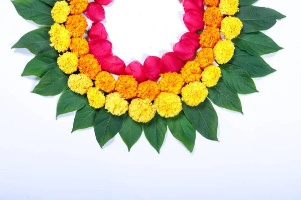 Kadife çiçeği çiçek rangoli Diwali festivali, Hint Festivali çiçek dekorasyon için tasarım
