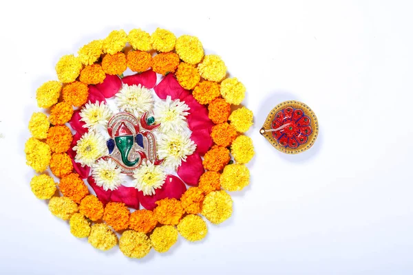 Marigold Λουλούδι Rangoli Σχεδιασμού Για Φεστιβάλ Diwali Ινδικό Φεστιβάλ Ανθοστολισμοί — Φωτογραφία Αρχείου