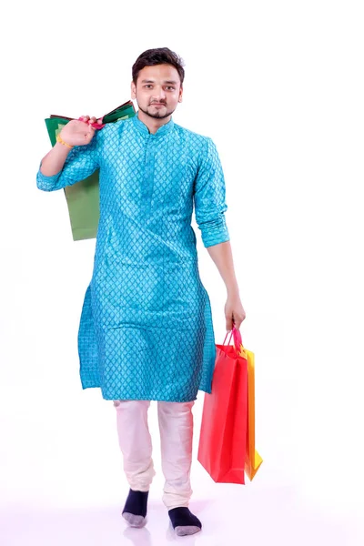 Homme Indien Dans Les Vêtements Ethniques Avec Des Sacs Provisions — Photo
