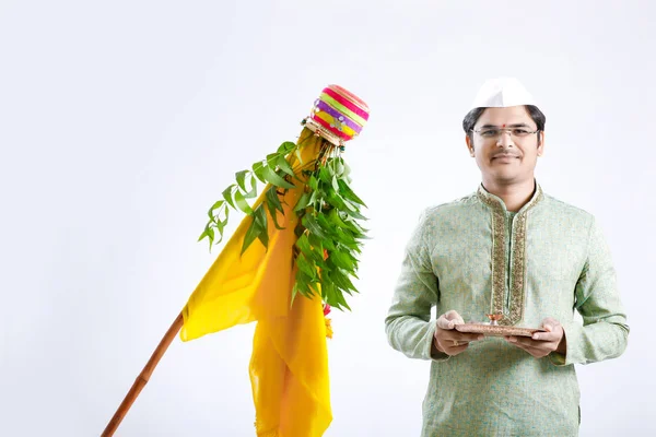 Gudi Padwa Marathi Ano Novo Jovem Indiano Comemorando Gudi Padwa — Fotografia de Stock