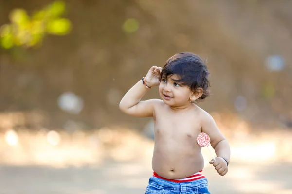 Ragazzo Sveglio Del Bambino Indiano — Foto Stock