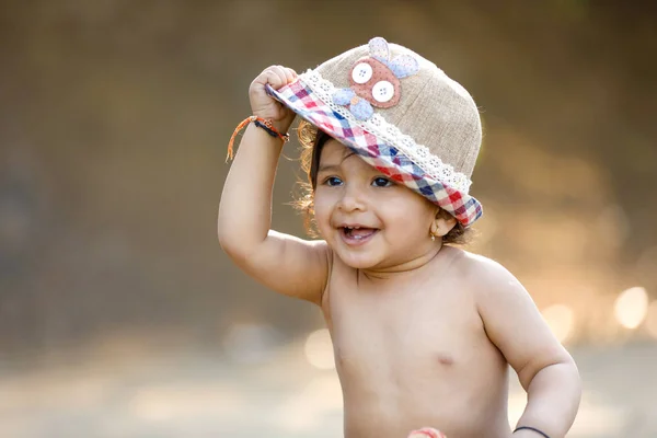 Bonito Menino Índio — Fotografia de Stock