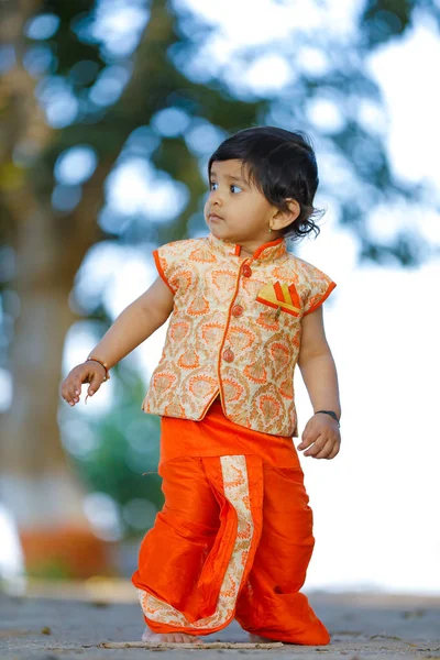 Indian Child Traditional Wear — Stockfoto