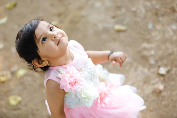 Słodkie Indyjskie Dziecko Dziewczyna — Zdjęcie stockowe