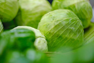 Hint pazarındaki taze sebze dükkanı.