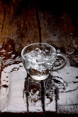 Su sıçrama cam Kupası