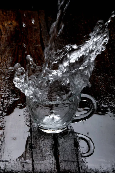 Water Splash Glass Cup — Stock Photo, Image