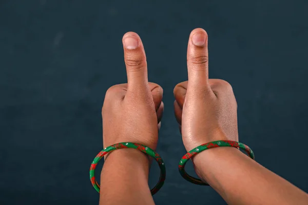 Women Showing Thumb Close — Stock fotografie