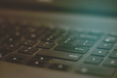 Bilgisayar / dizüstü bilgisayar klavyesi kapat