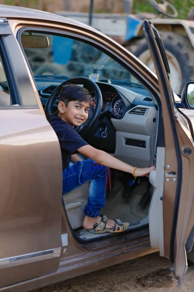 Cute Indian Child Car — 图库照片