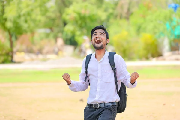 Happy Asian Indian Collage Student — Fotografia de Stock