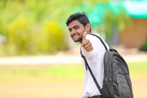 Happy Asian Indian Collage Student — 图库照片