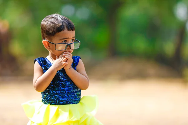Indian Little Girl Spectacles — Fotografia de Stock