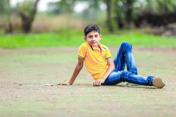 Rural Indian Child Playing Cricket — Stock Photo, Image