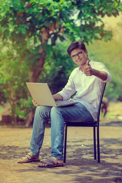 Young Indian Man Using Laptop Working Laptop — Stock fotografie