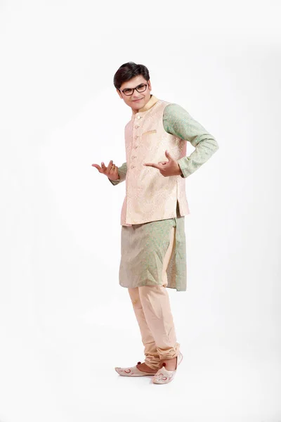 Young Indian Man Traditional Wear — Stok Foto