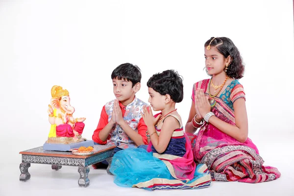 Little Indian Children Lord Ganesha Praying Indian Ganesh Festival — 图库照片