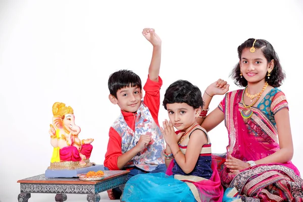 Little Indian Children Lord Ganesha Praying Indian Ganesh Festival — Foto de Stock