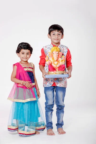 Little Indian Children Lord Ganesha Praying Indian Ganesh Festival — Stockfoto