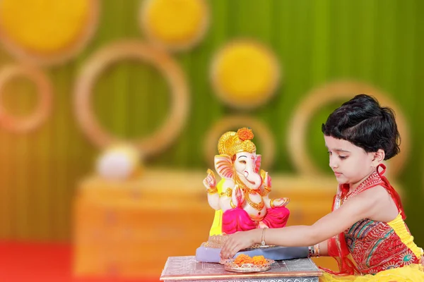 Little Indian Child Lord Ganesha Praying Indian Ganesh Festival — Φωτογραφία Αρχείου