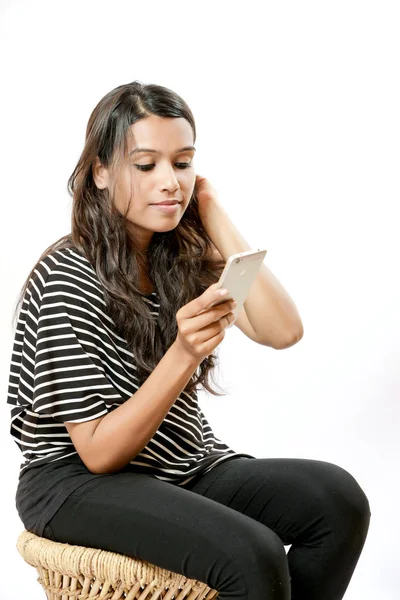 Indian Young Girl Smartphone — Foto Stock