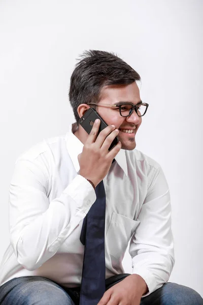 Young Indian Handsome Emplyee Cellphone — Stockfoto