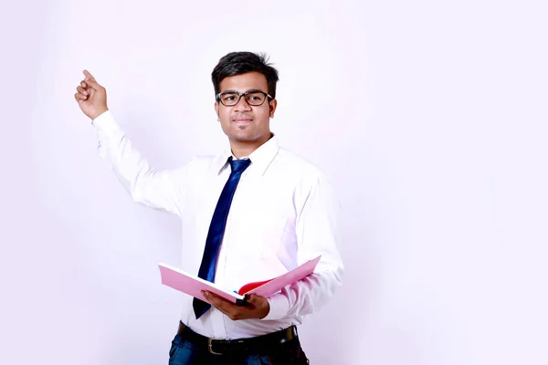 Young Indian Employee Doccument File — Stock Photo, Image
