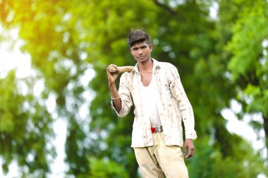 worker work in farm.