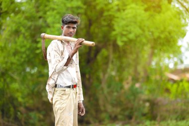 worker work in farm.