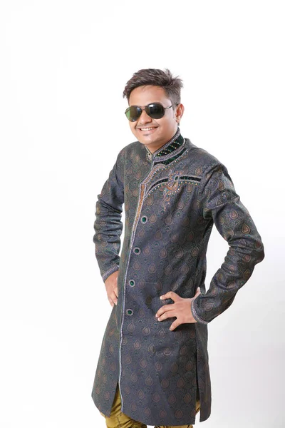 Young Indian Man Traditional Wear — kuvapankkivalokuva
