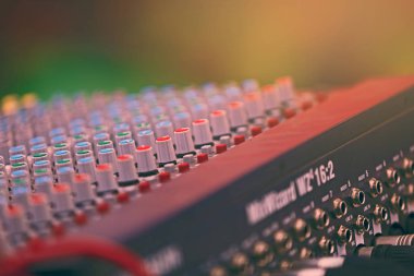 sound control amplifier system