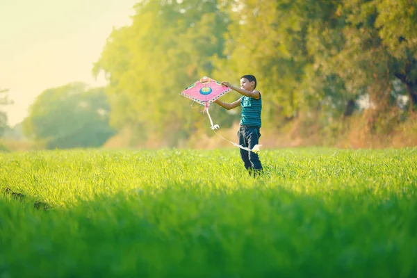 Indian Child Playing Kite — 图库照片
