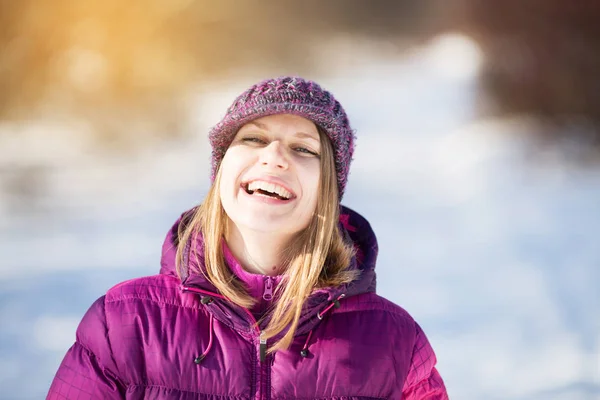 Carino Allegra Felice Ragazza Cappello — Foto Stock