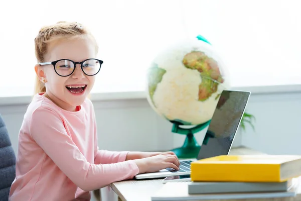 Adorable Happy Schoolchild Eyeglasses Studying Laptop Books Home — Stock Photo, Image