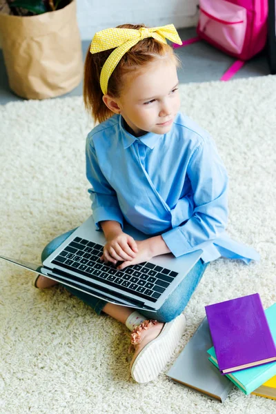 High Angle View Beautiful Little Schoolgirl Studying Laptop Home — Free Stock Photo