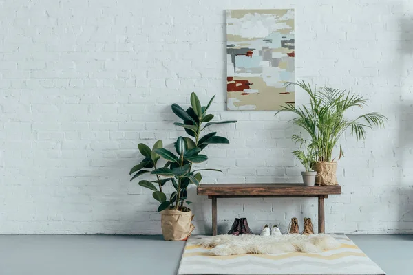 Interieur Van Lichte Moderne Corridor Met Schilderen Een Muur Appartement — Stockfoto