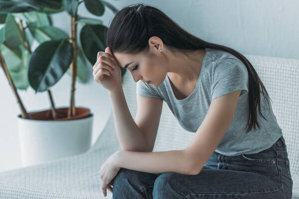 Frustrated Young Woman Depression Sitting Couch Looking — Stock Photo, Image